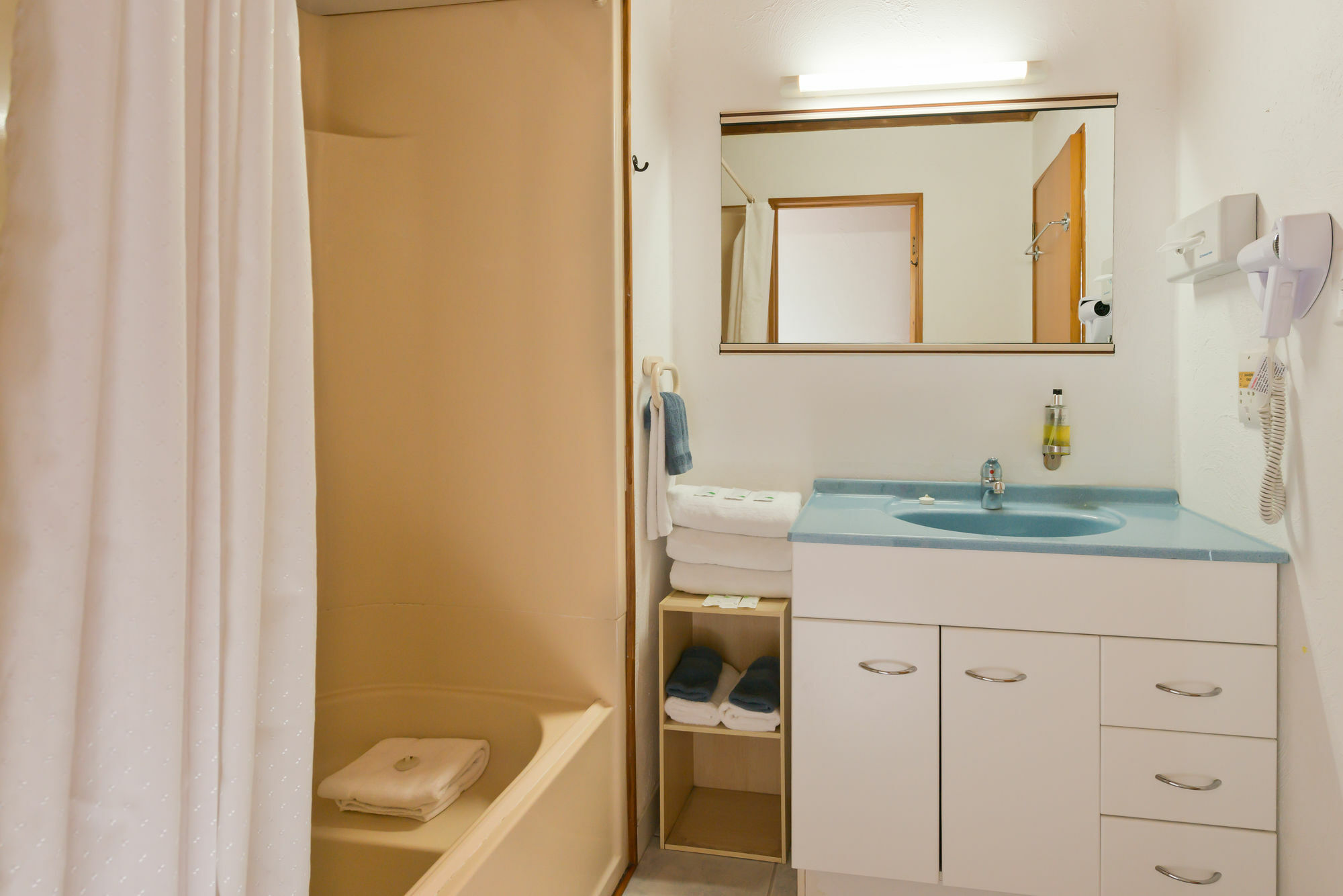 Swiss Chalet Lodge Motel Paihia Exterior foto